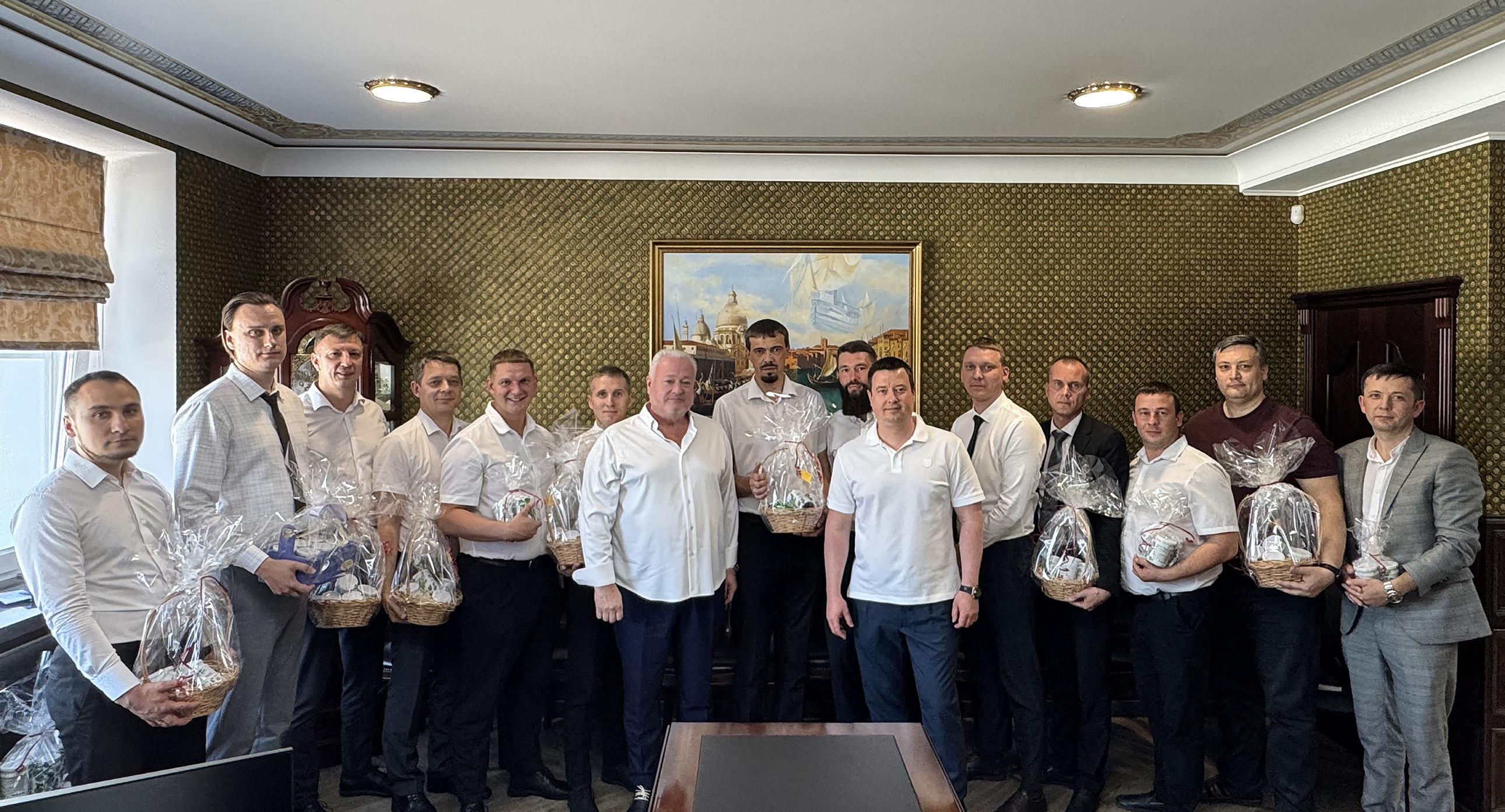 Награждение руководителей , занявших призовые места по итогам 1-го полугодия 25г.