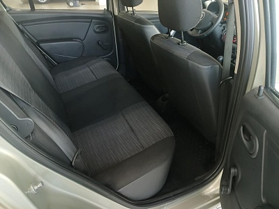 Renault Sandero 2011
