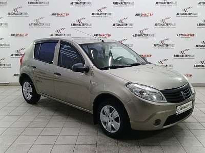 Renault Sandero 2011