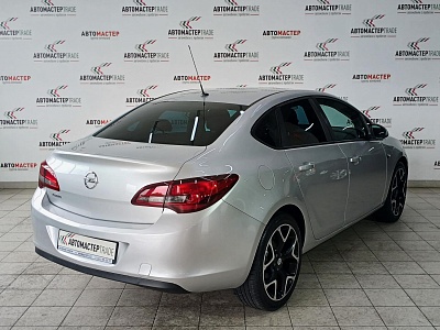 Opel Astra 2014