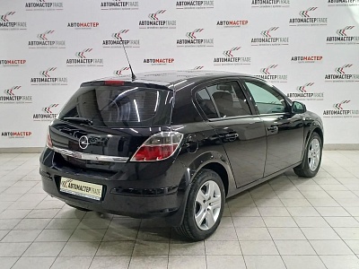 Opel Astra 2010