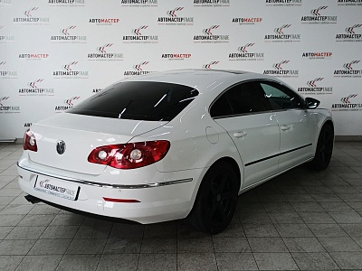 Volkswagen Passat CC 2011