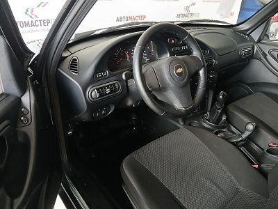 Chevrolet Niva 2012