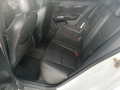 Geely Emgrand EC7 2013