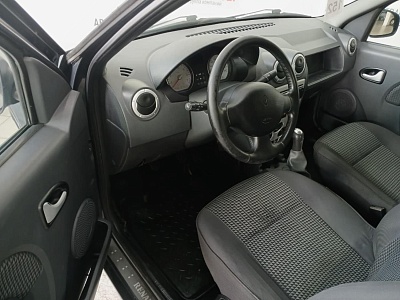 Renault Logan 2009